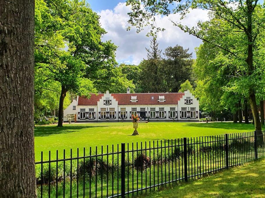 Midden In De Friese Bossen Op Landgoed Princenhof Oranjewoud Kültér fotó